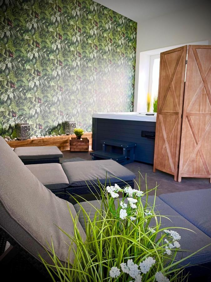Le Manoir Des Haies Spa Les Champs-Géraux Εξωτερικό φωτογραφία