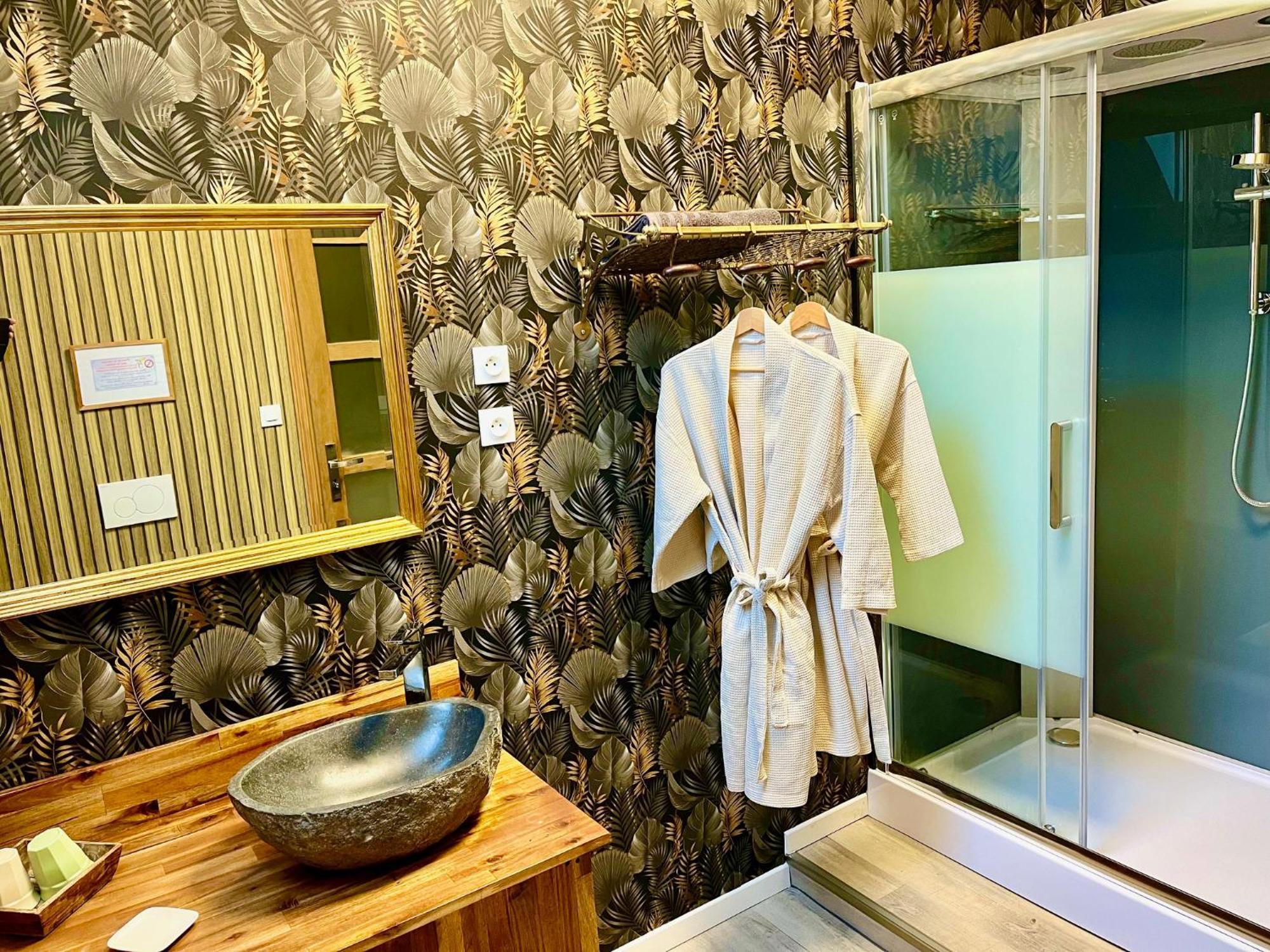 Le Manoir Des Haies Spa Les Champs-Géraux Εξωτερικό φωτογραφία